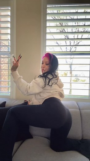Salice Rose | WHEN WE’RE BREAKING UP BUT MY SAMSUNG WASHING MACHINE JUST FINISHED A CYCLE!!😭🧺💦😂😂😂😂 HAHAHAHAHAHAHAH (TAG SOMEONE!!👀) #reels #funny... | Instagram