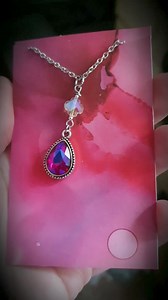 Beautiful iridescent teardrop design necklaces | Simple Creations