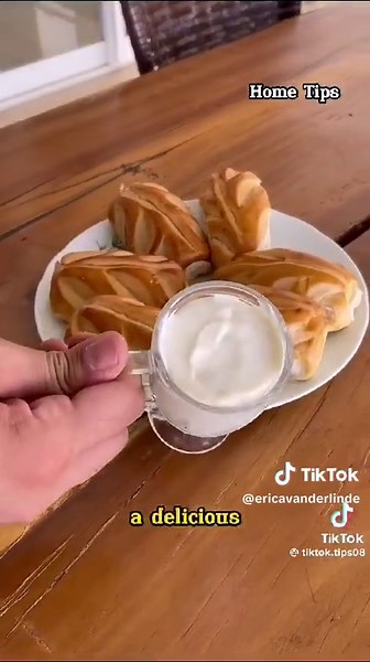 Delicious Milk-Based Recipe with Spicy Bread Dipping