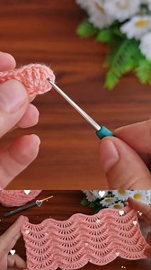 Beautiful crochet chavron blanket pattern (5) #crocheter #maker #crochetstitch #crochetinspiration #crochet #howto #thecrochetmodel | The Crochet Model