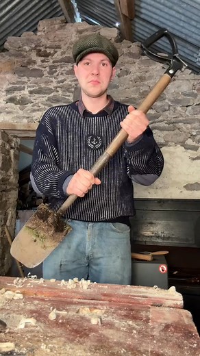 An Ace of a Spade #spade #repair #restoration #handtools #spade #elm #ash #oak #beech #tools #ireland #traditinal #tooltok #sharpening #fyp #cork #diy #woodturning #crossbarry #chisel #woodwork #vintage #carpentry #reelsfbシ #wood #reels | Eden Creative
