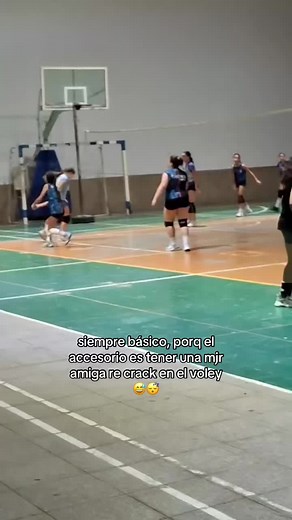 Voleibol con Amigas: La Diversión del Juego