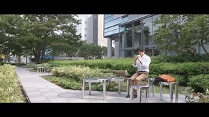 会議や授業での発言を音声認識し、リアルタイムにテキストに自動変換してパソコン画面に表示することが出来る音声認識技術を用いたコミュニケーションツール「LiveTalk」を発表しました！ 聴覚に障がいのある方とのリアルタイムなコミュニケーションのお手伝いはもちろん、ほかにも議事録作成など幅広い用途への応用も考えられます。 ▽詳しくはこちら⇒ http://fujitsu.eng.mg/90cde | 富士通株式会社