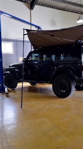 Jeep JL installed Rhino Rack's 270° Batwing Awning and Darche roof top tent #jeepers #jeeps #RhinoRack #darcheoutdoorgear #awnings #roofrack #rooftoptent #camping #overlanding #outdoor #dubai #uae Contact: +971 4 33 125 33 WhatsApp: +971 50 842 1482 www.torcuae.com | TORC | Facebook