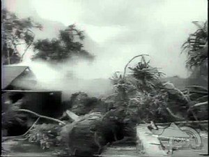 HAWAII: VOLCANO RAZES VILLAGE: