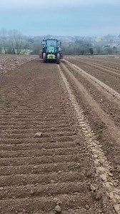 Throwback to when our #DeereFriend Master Farms was planting Jersey Royals with the help of a 6120M. #6120M #JohnDeere6120M | John Deere