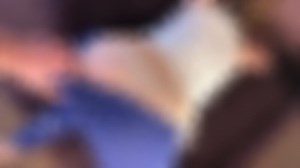 Rus oğlu, yardım edilemeyen annesinin durumundan yararlandı — Mamaöby Videosu