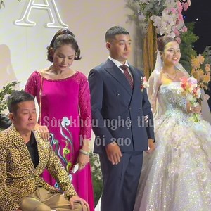 2.7M views · 43K reactions | Danh hài Tấn Beo bật khóc trong đám cưới con trai | Sân khấu, nghệ thuật, ngôi sao | Facebook