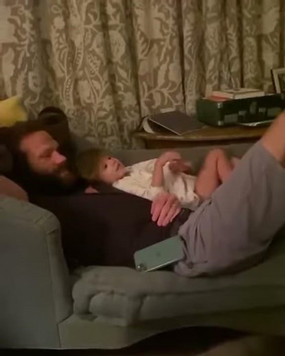 Jared Padalecki And Odette Singing the Scooy-Doo Theme Song