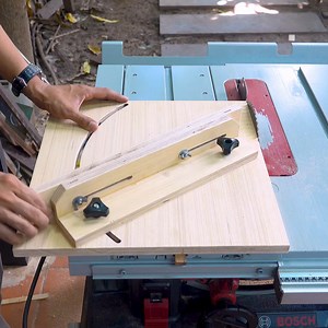 DIY Adjustable Crosscut Sled For Table Saw | Woodworking Tools