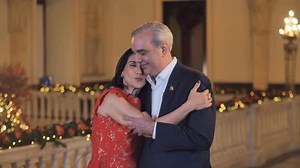 912K views · 220 reactions | Que esta Navidad nos una en EL AMOR, que renueve la esperanza en cada familia dominicana y que el Niño Dios llene nuestros hogares de paz y de bendiciones. ¡Que Dios bendiga a la República Dominicana!  ¡Feliz Navidad!  | Luis Abinader | Facebook