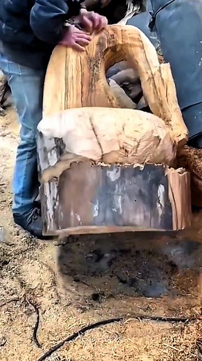 Masterpiece with a Chainsaw | Wood Art Like Never Before 🔥 #ChainsawArt #WoodCarving #WoodenSkills #HandmadeArt #CreativeWoodwork | Wooden skills28