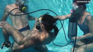 Candy and Lizzy screw Mike underwater