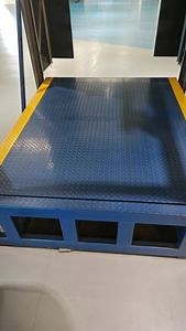 [Hot Item] Customizable Dock Loading Ramp Anti-Slip Steel Surface for Trucks Containers
