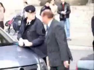 Rendőrnéni "megdugása" :)
