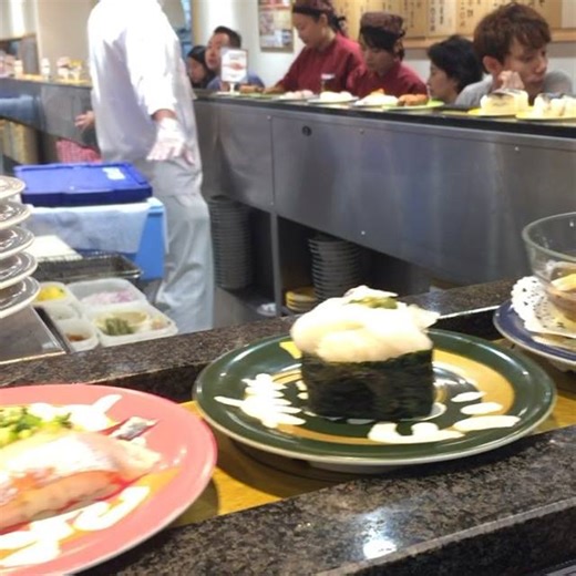 Kaiten sushi | Brant Daugherty