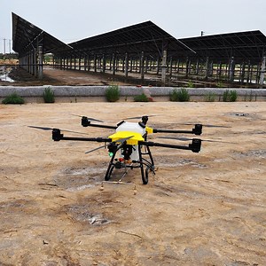 [Hot Item] Waterproof Cleaning Drone for High-Rise Building Exterior Facade Solar Panel Cleaning Glass Curtain Wall Washing Machine