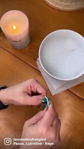 How I take my nails  off!⁣⁣These have been on since March 4th....