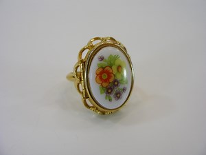 Vintage Locket Ring, Floral 1975 Vintage Avon Ring, Whimsical White Porcelain Cameo With Colorful French Flowers, Gold Tone 70s Ring - Etsy