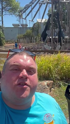 Fat Testing Gunslinger Swings at Six Flags Over Texas for Plus Size Riders | Fat Tested Travel - Plus Size Disney