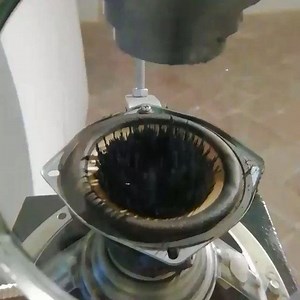 Escultura sonora de @faustobalbo . . . #MusicMakers #soundsculpture #soundart #cymatics | Audiomáquinas