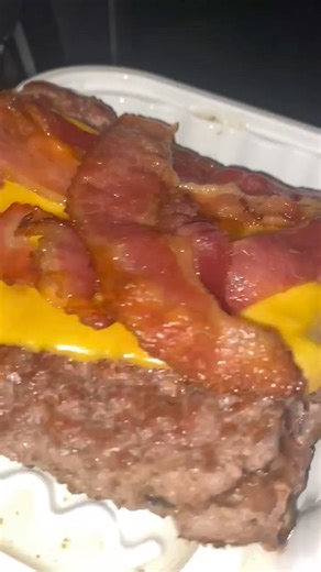 4.6K views · 64 reactions | $9.50 for this and no drink, do better Wendy's even for healthy 0% vegan Pattie’s this is a bit much. 肋❤️ | Dan Quibell - The Bacon Experiment | Facebook