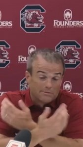7.1K views · 112 reactions | Don’t think Coach Beamer was a huge fan of that question. (video via That SEC Podcast) #SpursUp #Gamecocks #TSUS #CarolinaMade #ForeverToThee #WelcomeHome #USC | SEC Unfiltered | Facebook