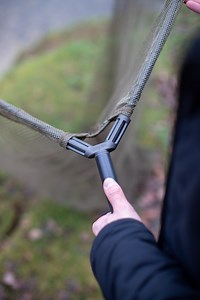 Der Launch des mit Spannung erwarteten Spring Bow Landing Nets findet schon diesen Samstag, den 18. März statt. @damianclarke07 gibt in diesem Video einen genauen Überblick über alle seine Funktionen, die ihn, unserer Meinung nach, zum besten Kescher aller Zeiten machen! 😍 | Team Korda Germany