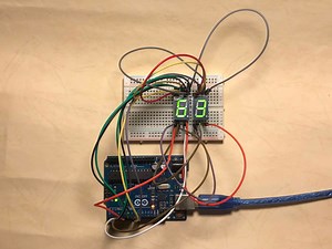 Arduino筆記(52)：使用 7個GPIO控制2個7段LED顯示器