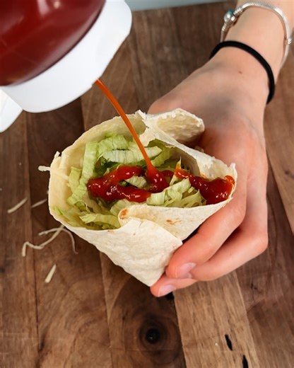 This tortilla tip is pure gold 🌯 | Handy Dandy