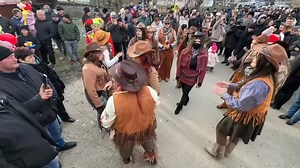 🤡🤠 Clovnii și Fetele Din Caraclău (cowgirls) v-au prezentat: PLUGUL TINERETULUI 2026 | Fetele Din Caraclău