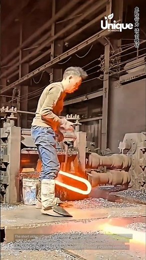 Master metal bender: incredible hot metal shaping skills