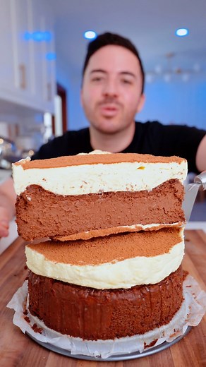 Nico Norena | CHOCOLATE TIRAMISU CHEESECAKE 😍 Ingredients • 16oz cream cheese (room temp) • 3 eggs • 1 cup heavy cream • 1 tsp vanilla extract • 3/4 cup... | Instagram