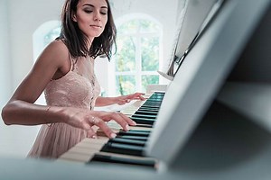 Learning how to play the piano as an adult beginner | LPI
