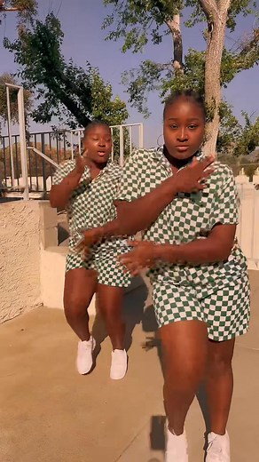 25K views · 807 reactions | Tell me why our synchronization in this video gave goosebumps ‍♀️‍ | Nae Nae Twins | Facebook