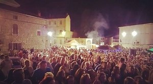 Hvala Vižinada! Bila je to noć "bolja od najbolje" #IvanZak #summertour2016 A turneja se nastavlja, večeras Kotor Varoš-Sokoline! | Ivan Volarić Zak