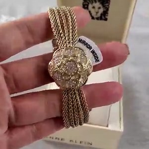 This floral shape watch is hiding a mirror inside - 5k free shipping Authentic | Perfume Shack | Facebook