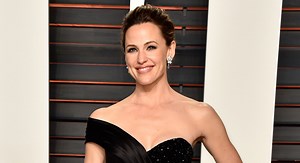 Jennifer Garner Had an ‘Alias’ Reunion at Vanity Fair Oscar Party