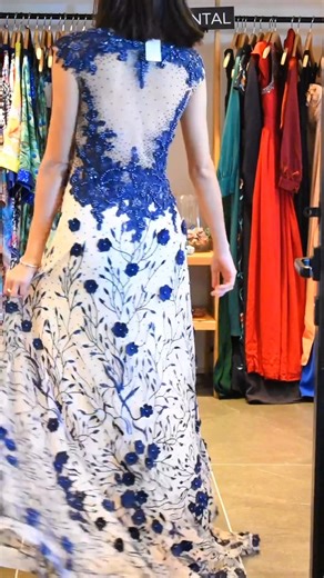 ✨ Exciting News! ✨ We're thrilled to announce the partnership of Sugar Beach Mauritius with Double Life, a meticulously curated, second-hand clothes shop.🌿👗 Starting today, our guests at Sugar Beach can rent show-stopping gowns to look their best for '𝐏𝐮𝐭𝐭𝐢𝐧𝐠 𝐨𝐧 𝐭𝐡𝐞 𝐑𝐢𝐭𝐳', with the next event scheduled for 𝐓𝐡𝐮𝐫𝐬𝐝𝐚𝐲, 𝐌𝐚𝐲 𝟏𝟖𝐭𝐡. This is the perfect opportunity to glam up and enjoy a stately evening of opulent pleasures. At Sugar Beach Mauritius, we are proud to cham