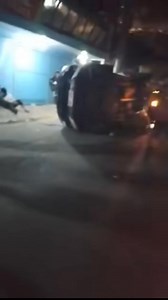 #JUST_IN: PICK UP NAGTAKILID SANG NABUNGGUAN SANG SUV SA CROSSING SA BARANGAY OÑATE DE LEON, MANDURRIAO BY: MARIA KAYLA TINGZON | AUGUST 18, 2025 🎥 Marlon Simbajon Jr. Nagtakilid ang pick up sang nabungguan sang SUV sa crossing sa Oñate de Leon Mandurriao subong nga gab-i. Suno kay Em-em, driver sang Isuzu Dmax, halin sila sa direksyon sang Mandurriao plaza samtang halin sa direksyon sang Imperial Subdivision ang Montero Sport. Ginpabutyag ni Em-em nga madasig ang padalagan sang Montero Sport. 