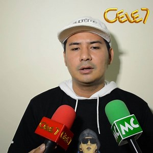 "အစကဒီေလာက္တာဝန္ႀကီးတဲ့ဇာတ္ကုိမကဘူးလုိ႔ေနခဲ့ၾကတာ၊ဒါေပမဲ့ တကယ္တမ္းၾကေတာ့ ဒီလိုသဘင္ေရာ႐ုပ္႐ွင္ေရာလူေတြစုံညီၿပီး ဘဝမွာမွတ္တမ္းတစ္ခုလုပ္ဖုိ႔ဆုိတာအင္မတန္ခဲယဥ္းတယ္၊ဘဝမွာမွတ္တမ္းတစ္ခုအျဖစ္ က်န္ခဲ့ေအာင္ကြၽန္ေတာ္တုိ႔ႀကိဳးစားၿပီးကျပမွာပါ" ဆိုၿပီး ဆရာခ်စ္ဦးညိဳရဲ႕လကာၤဒီပခ်စ္သူဝတၳဳကုိစင္တင္ျပဇာတ္အျဖစ္ဖန္တီးျဖစ္ပုံကုိေျပာျပလာတဲ့ ဟန္ဇာမုိးဝင္း။ #Myanmarcele7 #HanZarMoeWin | Cele Cele