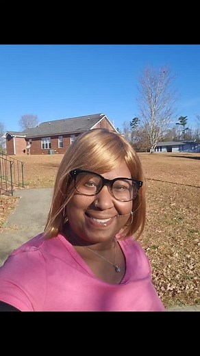 Made it through radiation #5 , 25 more to go!!! I changed up on y'all today!! Blonde bombshell 😄 #gottalaughtogetthroughit #breastcancerjourney #chapter3 #radiation | Tee Turner