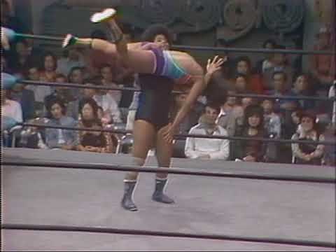 Chiyo Obata & Terumi Sakura vs. Sandy Parker & Paula Kaye (IWE 10/7/1974) CLIPS