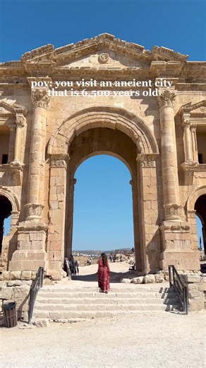 Where every street is a runway – welcome to Jerash! 😍 | Petra - Jordan