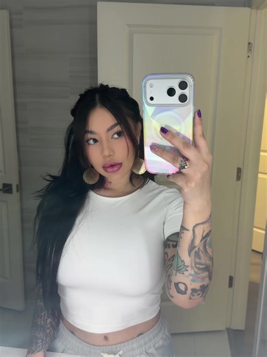 Fallingdevil (@hotfallingdevil_)’s videos with 100 Conmigo - Eladio Carrión