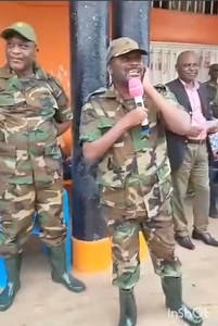 📷🇨🇩 Corneille Nangaa méconnaissable. En barbe blanche, Corneille Nangaa se présente aujourd'hui comme un véritable chef rebelle ce matin à Kiwandja dans le Nord Kivu. Plusieurs cadres du PPRD de Joseph Kabila rejoignent la rébellion ! Yannick Tshisola, Henry Maggie Tous cadres du PPRD rejoignent le mouvement rebelle AFC- /M23 de Corneille Nangaa. | Tosololakin