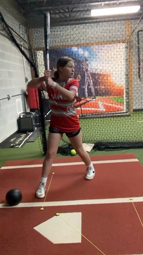 Using @onform_app is always helpful with player growth. Like this video we can really slow things down and analyze and make adjustments! @makayla.cockerham getting in those Saturday swings and working hard on firming up the front side earlier! Using a tee claw on the back foot as a visual element with the goal to drive the hips so hard it pulls the back foot over the line. #softball #saturday #hips #fire #firmfrontside @teeclawbaseballsoftball | The Ultimate Swing | Facebook