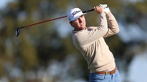 Improving Golf Putting: Techniques & Stats for Success