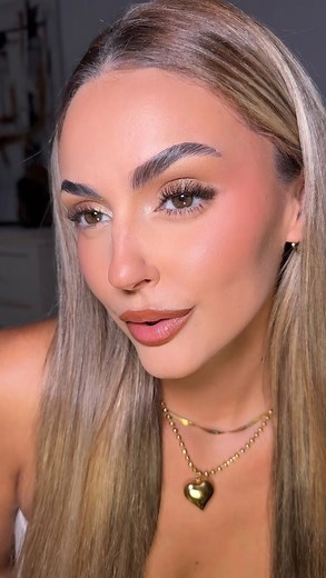 151K views · 40K reactions | Como me maquillaría si tuviese 15 minutos ✨ #makeuptutorial #makeupartist #makeup #makeuplooks #explorepage✨ #makeuptransformation #explore #makeuphacks | Inma Azaña | Facebook