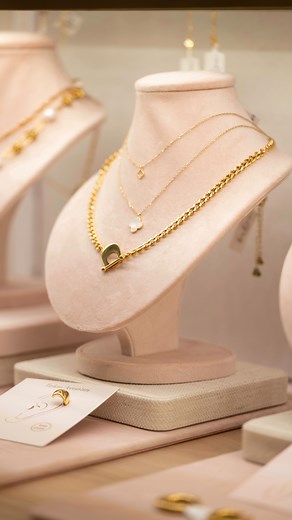 Un poco de humor en 📍CC Jockey Plaza - Alameda 🤭 Imperdible nuestro Special Sale 2x1 Online y Tiendas‼️ Ya visitaste la más cercana a ti? Estamos en más de 10 centros comerciales 🎉 | Bohoo Jewelry